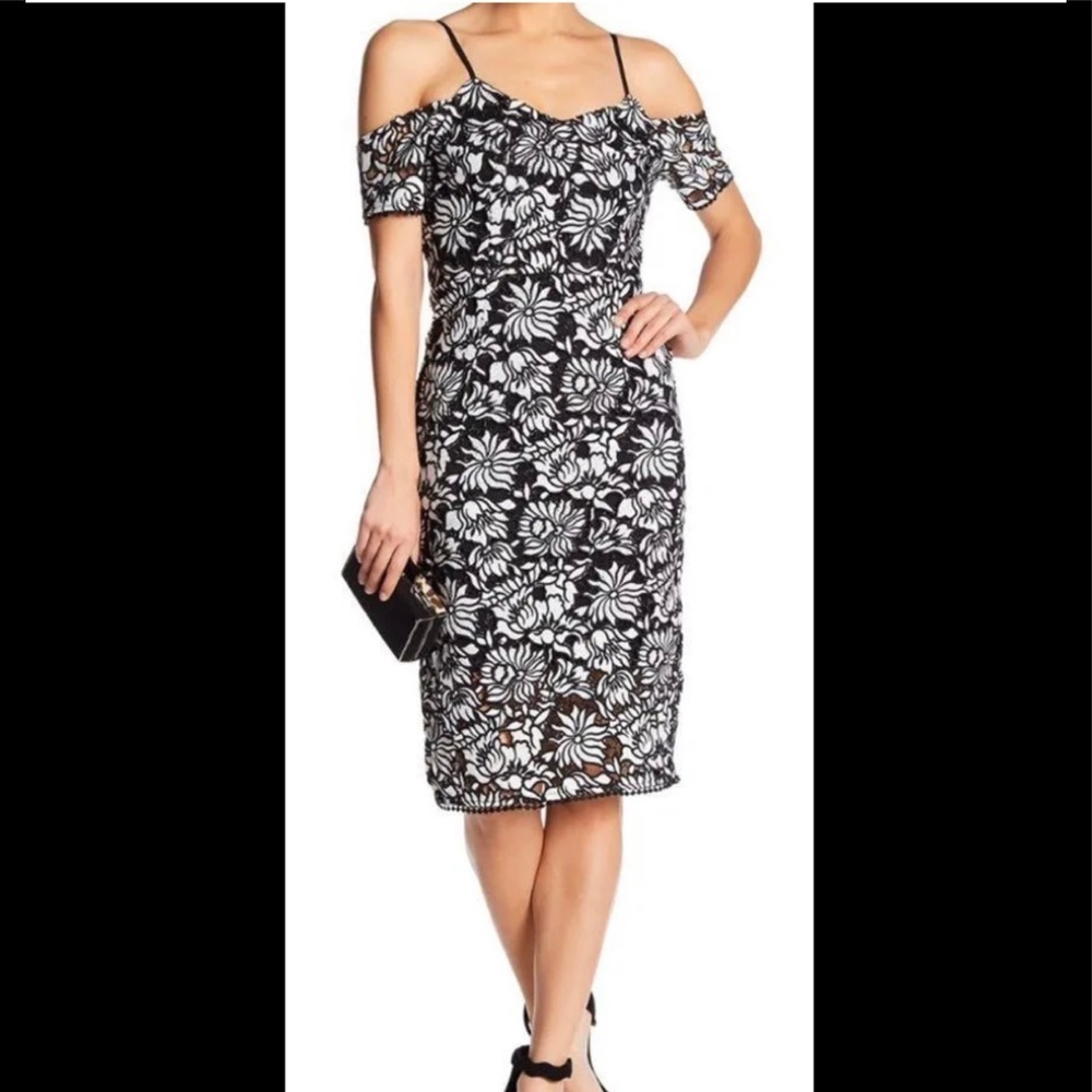 Romeo+Juliet Couture Lace Floral Off the Shoulder Sheath Cocktail Dress